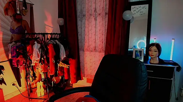 TinnaDawsom online show from 11.28.25