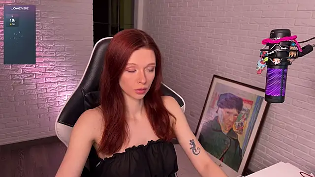 Snapshot of mirai_meeow chatting on 12.12.24 mirai meeow online show from 12.12.24