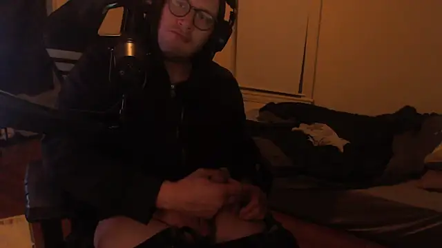 Snapshot of chicostick413 chatting on 09.10.25 chicostick413 online show from 09.10.25