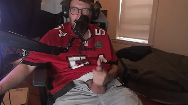 Snapshot of chicostick413 chatting on 09.27.25 chicostick413 online show from 09.27.25