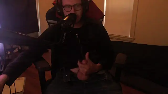 Snapshot of chicostick413 chatting on 10.05.25 chicostick413 online show from 10.05.25