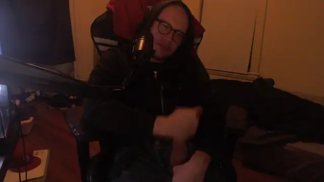 Snapshot of chicostick413 chatting on 10.06.25 chicostick413 online show from 10.06.25