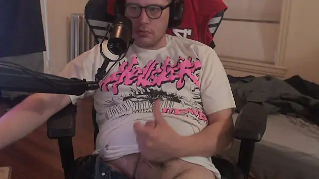 Snapshot of chicostick413 chatting on 10.08.25 chicostick413 online show from 10.08.25