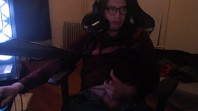 Snapshot of chicostick413 chatting on 10.19.25 chicostick413 online show from 10.19.25