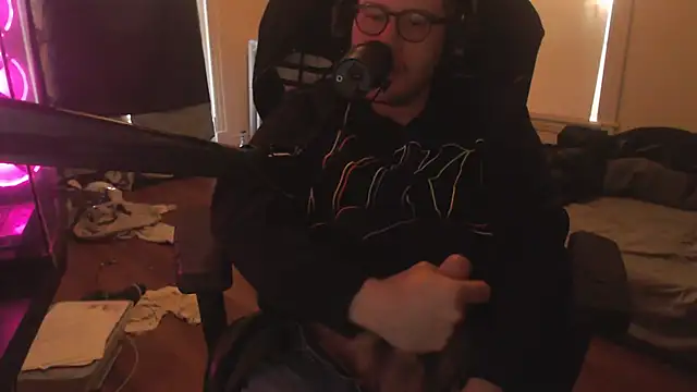 Snapshot of chicostick413 chatting on 11.02.25 chicostick413 online show from 11.02.25