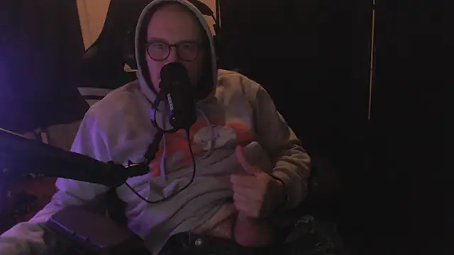 Snapshot of chicostick413 chatting on 12.17.25 chicostick413 online show from 12.17.25