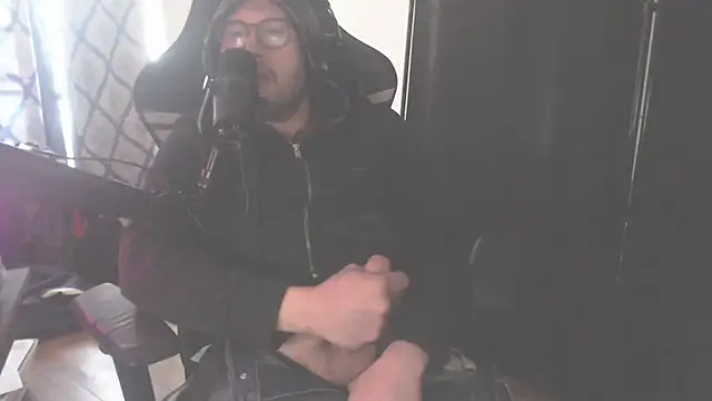 Snapshot of chicostick413 chatting on 02.04.26 chicostick413 online show from 02.04.26