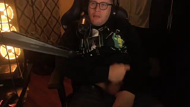 Snapshot of chicostick413 chatting on 02.09.26 chicostick413 online show from 02.09.26