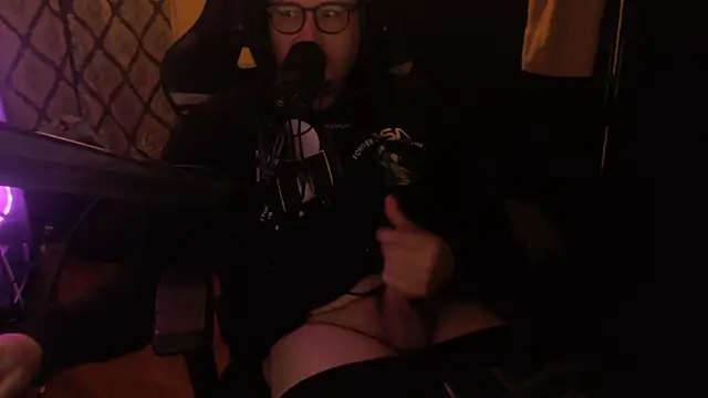 Snapshot of chicostick413 chatting on 02.10.26 chicostick413 online show from 02.10.26