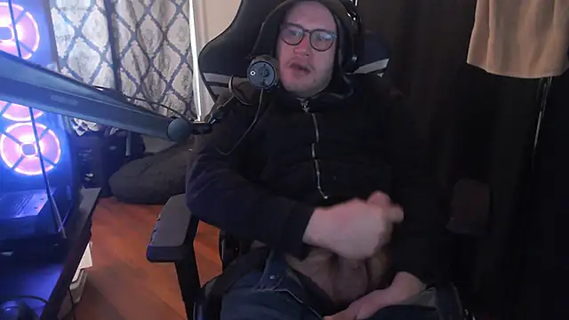 Snapshot of chicostick413 chatting on 02.12.26 chicostick413 online show from 02.12.26