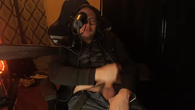 Snapshot of chicostick413 chatting on 02.16.26 chicostick413 online show from 02.16.26