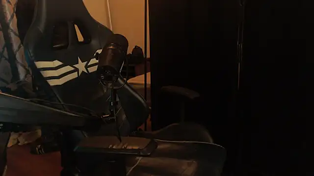 Snapshot of chicostick413 chatting on 02.20.26 chicostick413 online show from 02.20.26