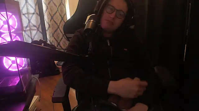 Snapshot of chicostick413 chatting on 02.26.26 chicostick413 online show from 02.26.26