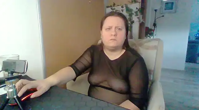 Snapshot of ReifeVenna chatting on 12.20.24 ReifeVenna online show from 12.20.24