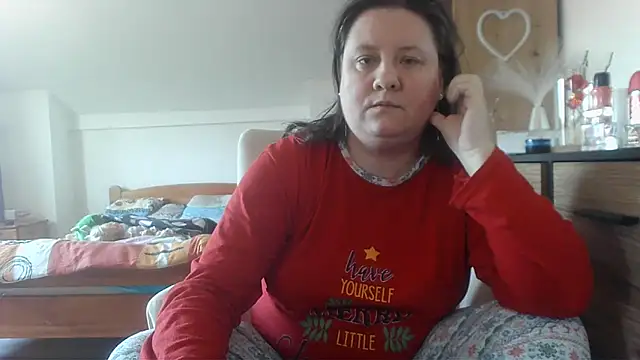 Snapshot of ReifeVenna chatting on 02.10.25 ReifeVenna online show from 02.10.25