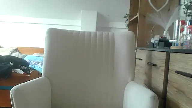 Snapshot of ReifeVenna chatting on 02.20.25 ReifeVenna online show from 02.20.25