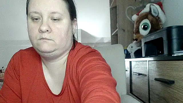 Snapshot of ReifeVenna chatting on 12.18.25 ReifeVenna online show from 12.18.25