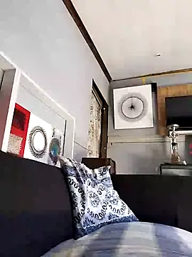 Chocolate factory man online show from 01.05.25