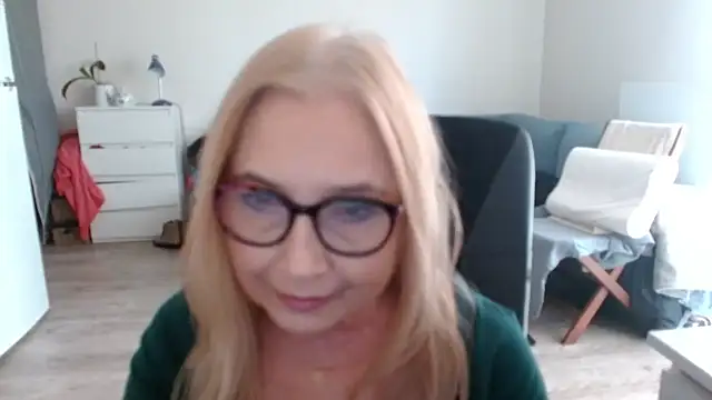 sofia xkiss online show from 02.17.25