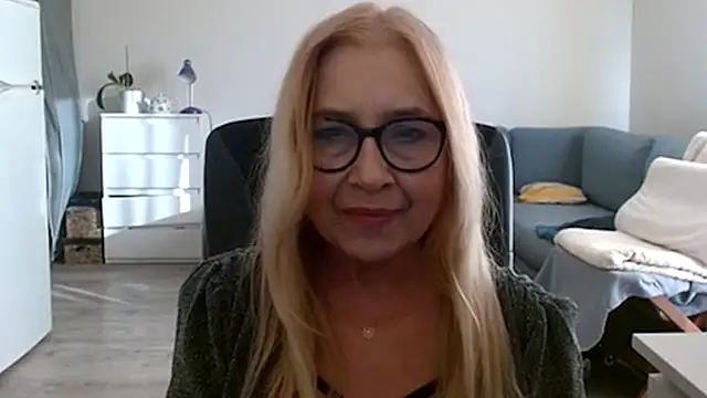 sofia xkiss online show from 02.22.25