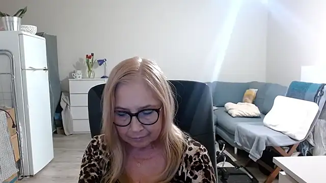 sofia xkiss online show from 03.11.25