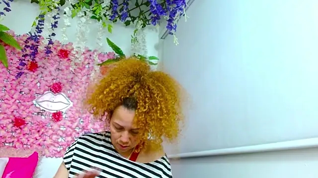 BLONDE SEXYHOT online show from 10.09.25