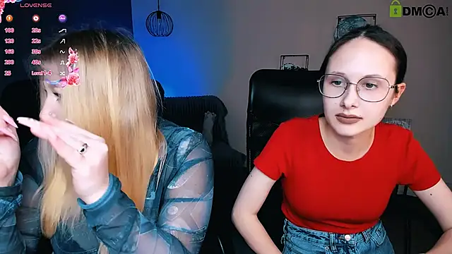 Snapshot of juli_kisss chatting on 03.13.25 juli kisss online show from 03.13.25