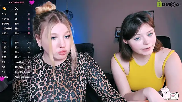 Snapshot of juli_kisss chatting on 03.14.25 juli kisss online show from 03.14.25