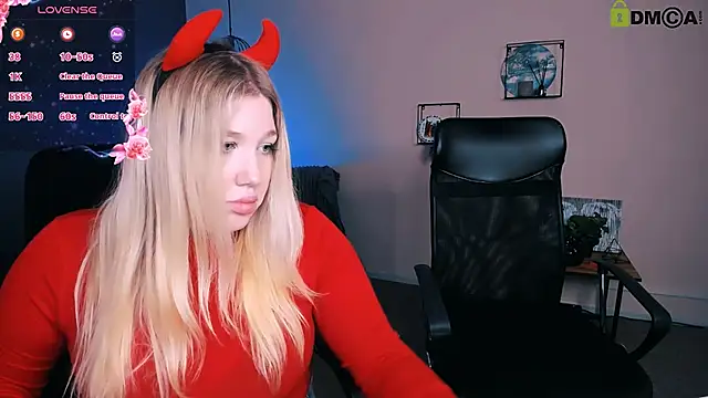 Snapshot of juli_kisss chatting on 03.16.25 juli kisss online show from 03.16.25