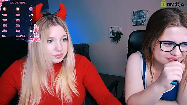 Snapshot of juli_kisss chatting on 03.17.25 juli kisss online show from 03.17.25