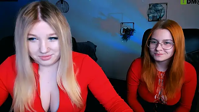 Snapshot of juli_kisss chatting on 03.22.25 juli kisss online show from 03.22.25