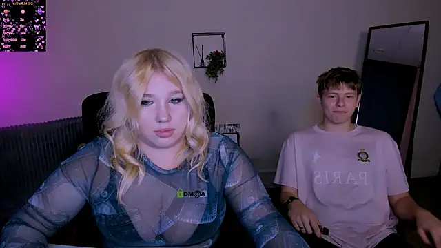 Snapshot of juli_kisss chatting on 09.11.25 juli kisss online show from 09.11.25