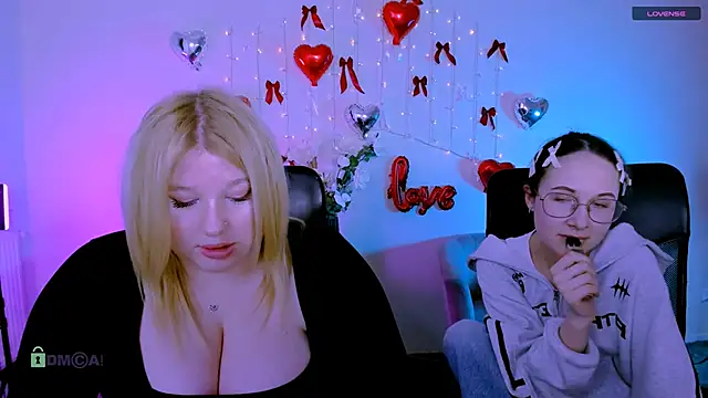 Snapshot of juli_kisss chatting on 02.11.26 juli kisss online show from 02.11.26