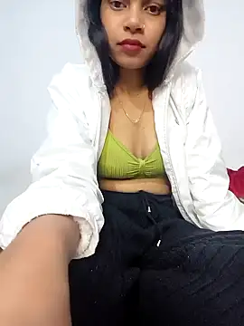 Snapshot of catreena chatting on 12.29.24 catreena online show from 12.29.24