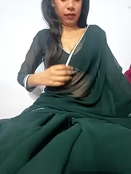 Snapshot of catreena chatting on 01.12.25 catreena online show from 01.12.25