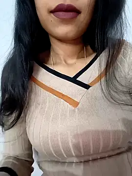 Snapshot of catreena chatting on 01.23.25 catreena online show from 01.23.25