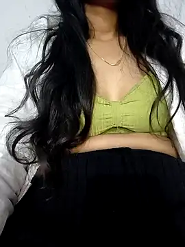 Snapshot of catreena chatting on 01.26.25 catreena online show from 01.26.25