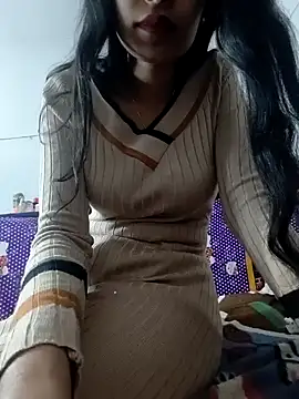 Snapshot of catreena chatting on 01.28.25 catreena online show from 01.28.25