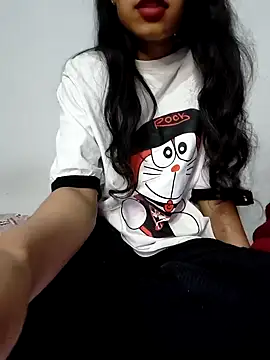 Snapshot of catreena chatting on 01.31.25 catreena online show from 01.31.25