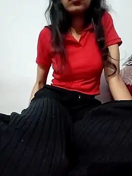 Snapshot of catreena chatting on 02.16.25 catreena online show from 02.16.25