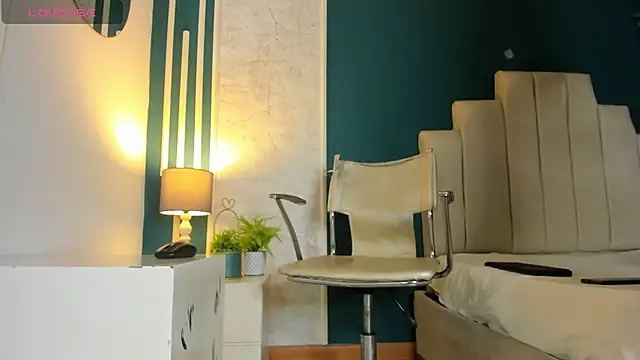 Snapshot of Austin_Cardieff chatting on 01.03.25 Austin Cardieff online show from 01.03.25