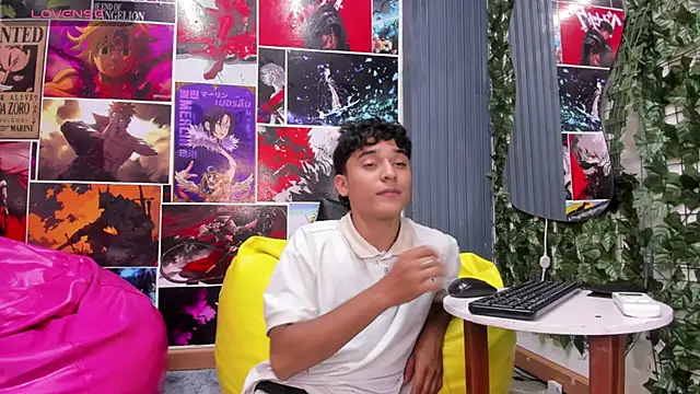 Snapshot of Austin_Cardieff chatting on 01.14.25 Austin Cardieff online show from 01.14.25