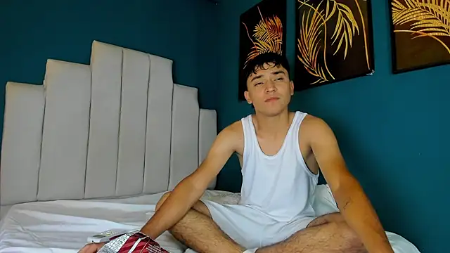 Snapshot of Austin_Cardieff chatting on 02.10.25 Austin Cardieff online show from 02.10.25