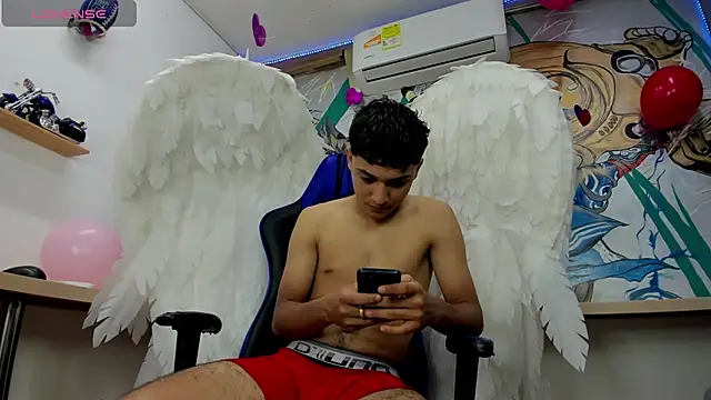 Snapshot of Austin_Cardieff chatting on 02.14.25 Austin Cardieff online show from 02.14.25