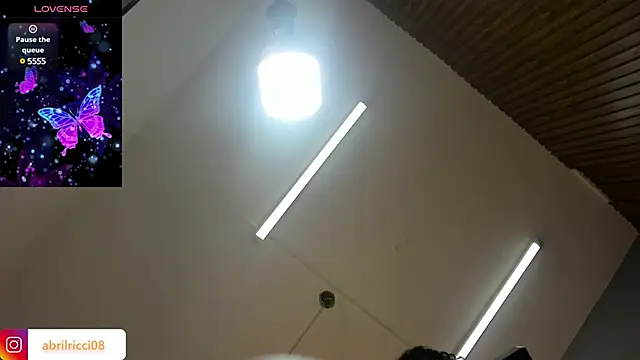 abril ricci online show from 02.02.25