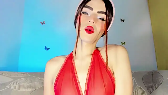 Snapshot of TatiGil chatting on 04.19.26 TatiGil online show from 04.19.26