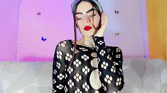 Snapshot of TatiGil chatting on 06.04.26 TatiGil online show from 06.04.26