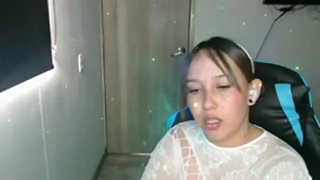 Snapshot of Skarlet_Adams28 chatting on 03.04.26 Skarlet Adams28 online show from 03.04.26