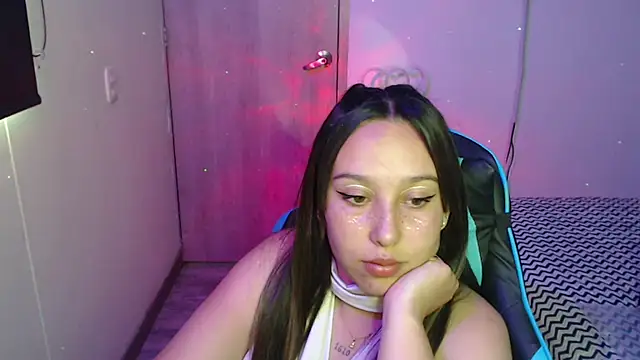 Snapshot of Skarlet_Adams28 chatting on 03.12.26 Skarlet Adams28 online show from 03.12.26