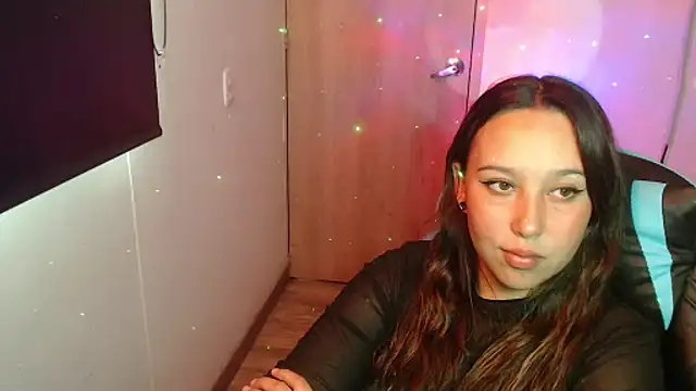 Snapshot of Skarlet_Adams28 chatting on 03.17.26 Skarlet Adams28 online show from 03.17.26